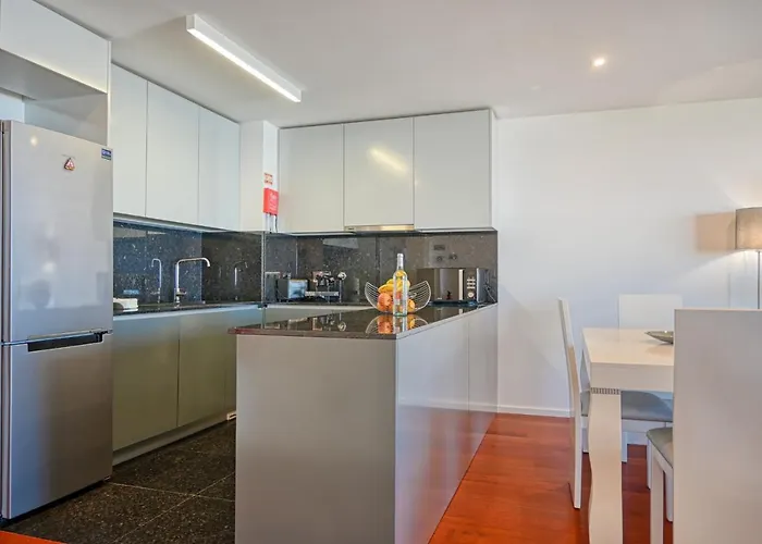 Seculo Xxi-u, A In Madeira * 푼샬